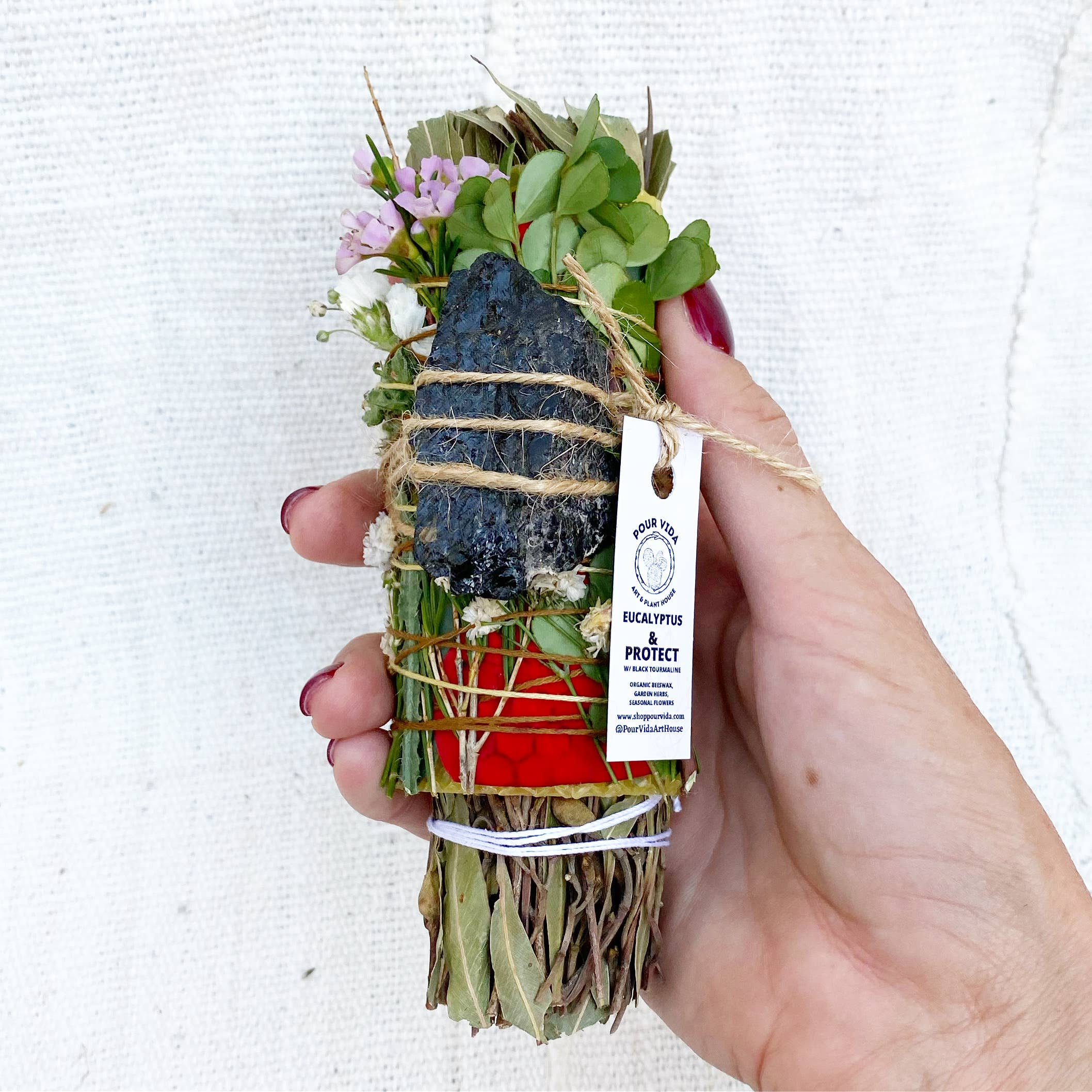 pour vida art and plant house 5" Beeswax Eucalyptus Wands w/ Crystals – Mi Vida Uvalde