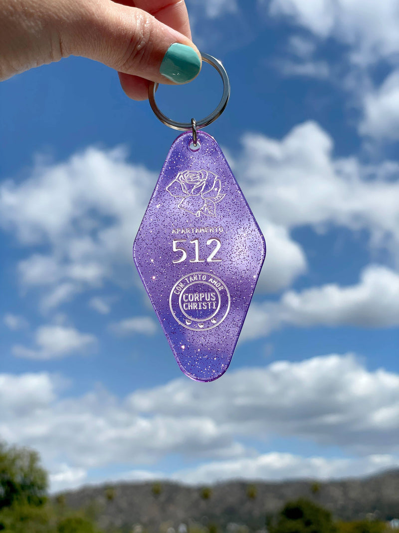 CON TANTO AMOR, Selena, Apt 512 Keychain