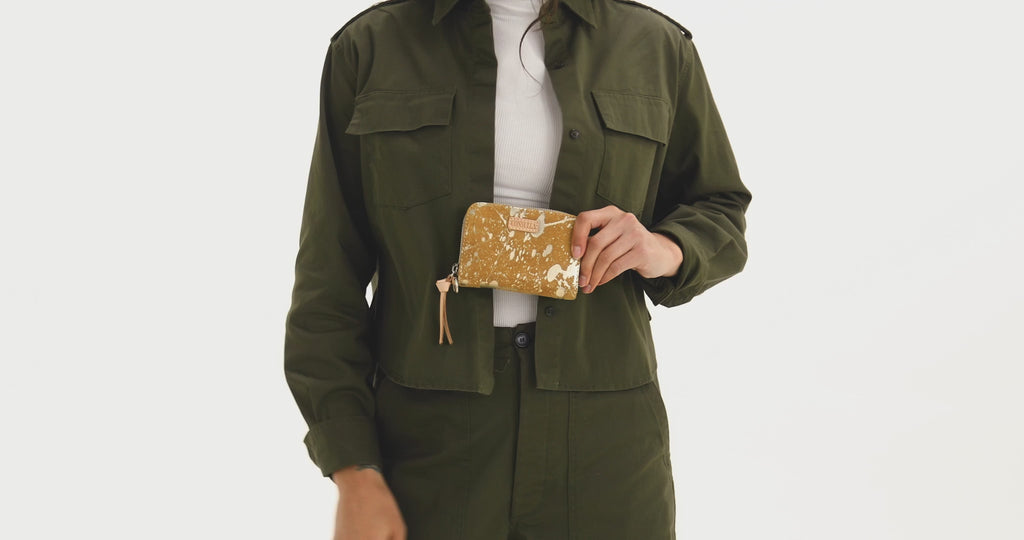 Marlow Zippy Wallet - official Consuela video 1