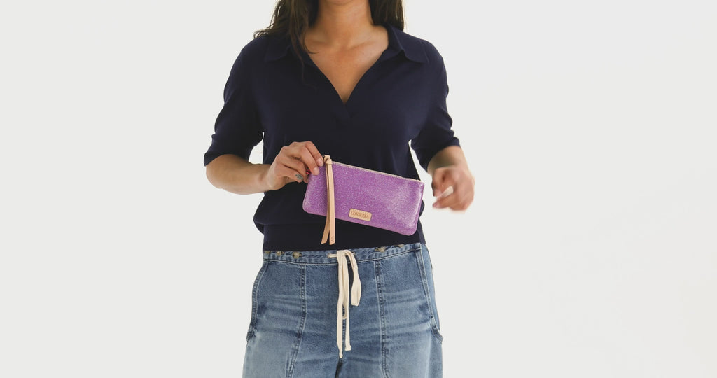 Twy Pop Pouch - official Consuela video 1