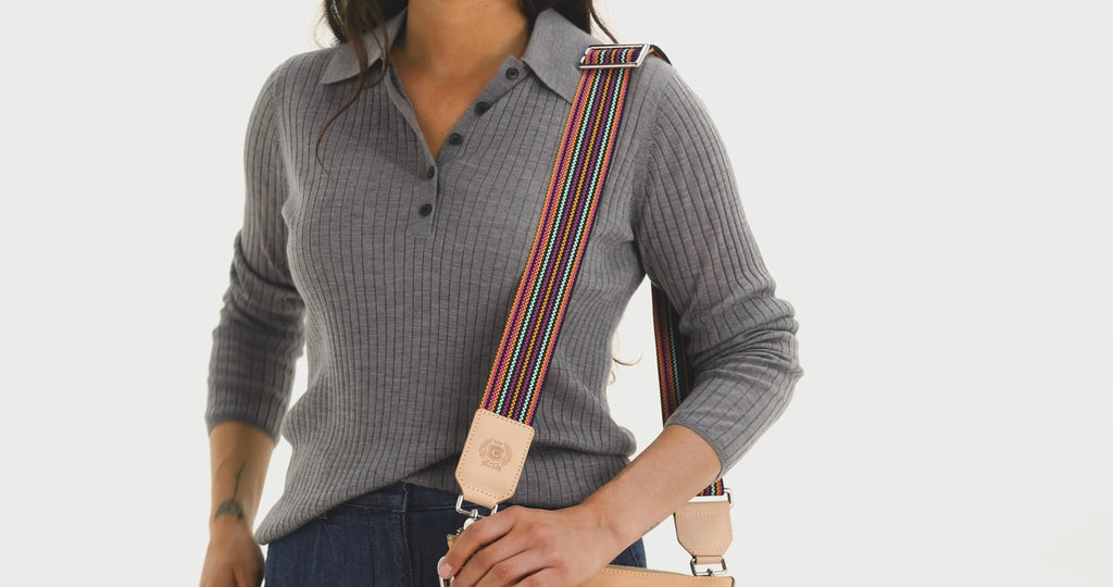Elektra Crossbody Strap 53mm - official Consuela video 1