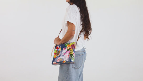 Cruise Downtown Crossbody