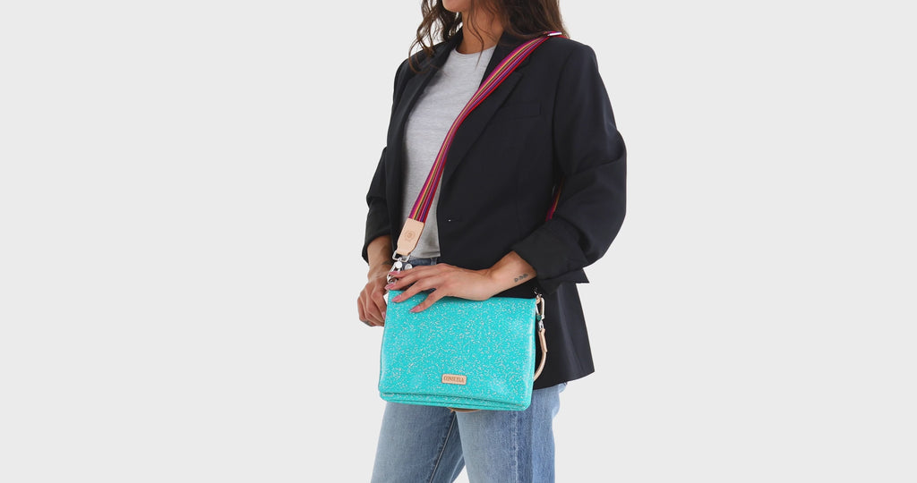 Shay Metro Crossbody - official Consuela video 1