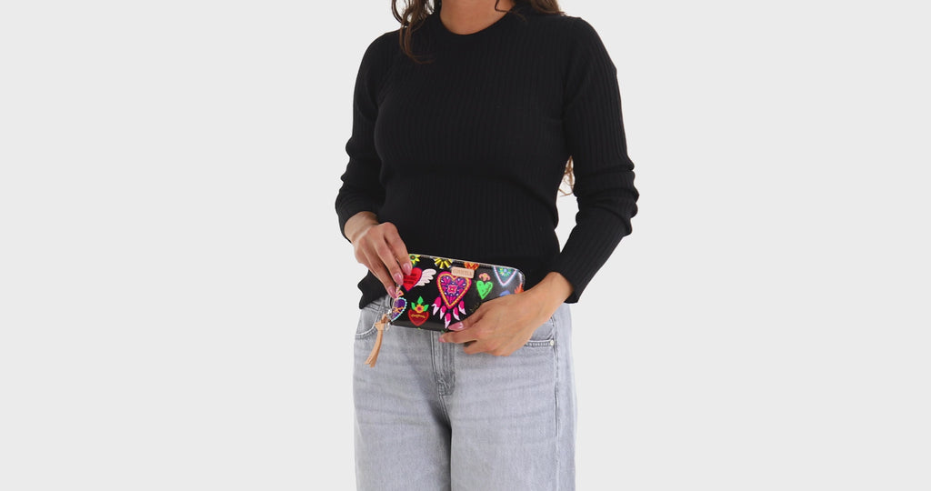 Vida Essential Wallet - official Consuela video 1