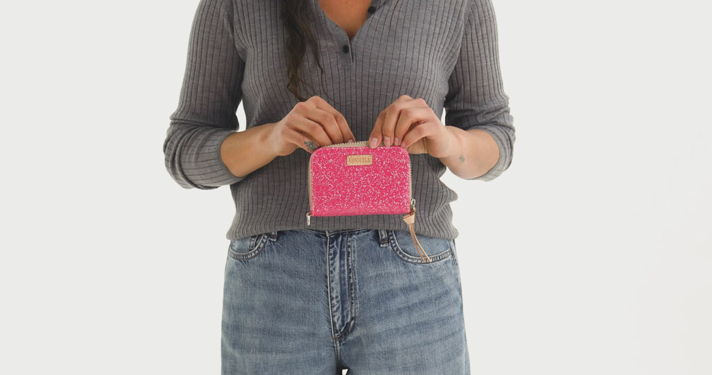 Bae Zippy Wallet - official Consuela video 2