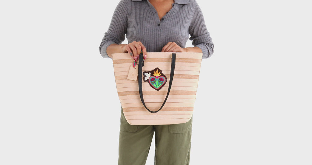 Amina Daily Tote - official Consuela video 2