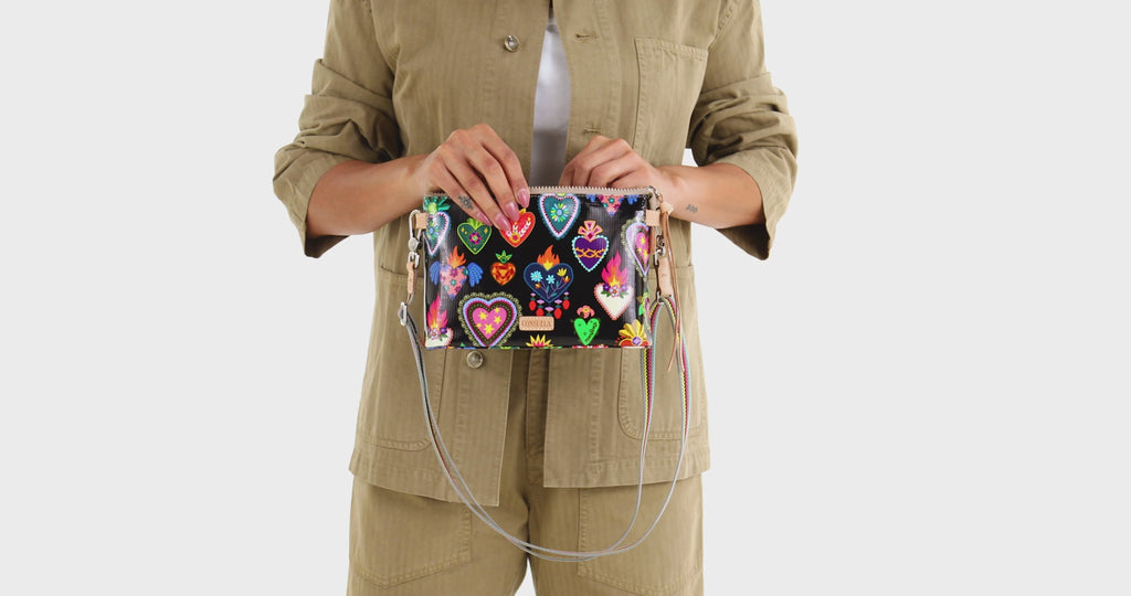 Vida Midtown Crossbody - official Consuela video 2