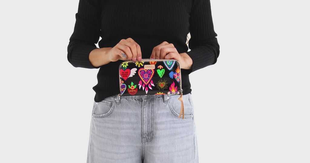 Vida Essential Wallet - official Consuela video 2